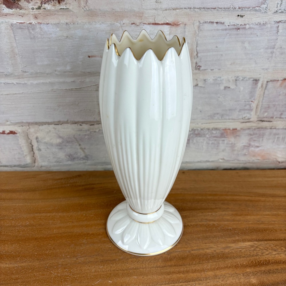 Vintage Lenox Ivory Gold Trim Fluted Tulip Crown Footed Bud Vase 9in USA China